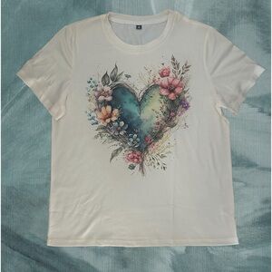 Women’s Heart and Flower Design T Shirt Size: M